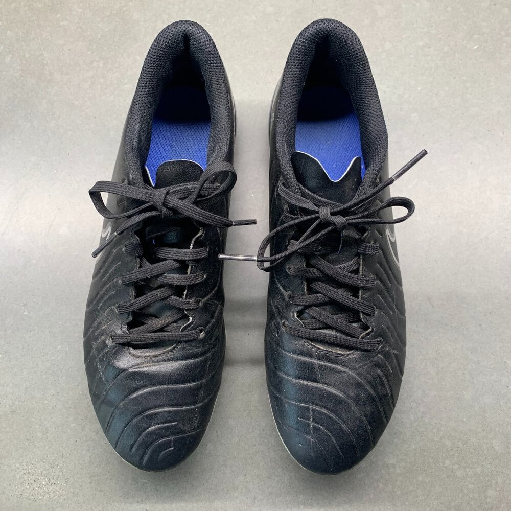 NIKE Men’s Soccer Cleats – Size 7.5